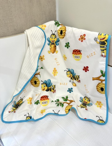 Pique Baby blanket - "Bumble Bees" - 80/90cm