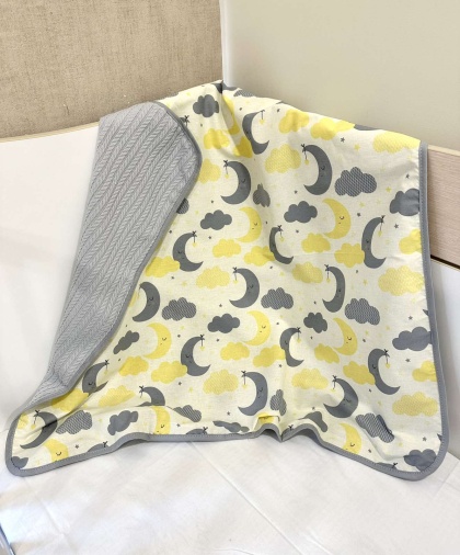 Бебешко одеяло - "Жълти лунички" - 80/90см.