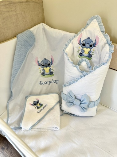 Бродиран персонализиран бебешки комплект "Стич"