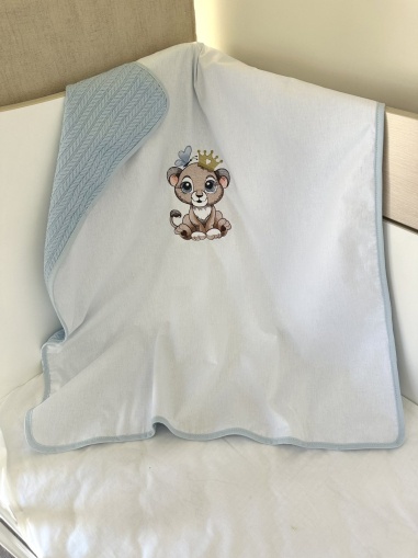 Personalized Embroidered Pique Baby Blanket "Lion Cub/Blue" - 80x90cm