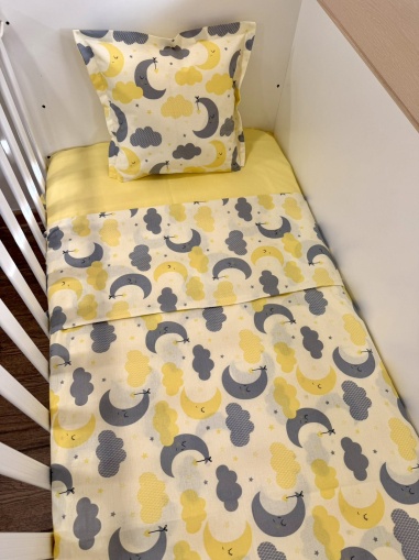 Бебешки спален комплект "Жълти лунички" - 130/100см.