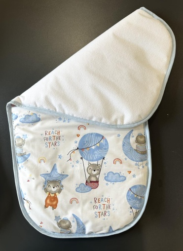 Непромокаема подложка 2в1 "Сини балончета"