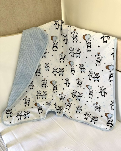 Бебешко одеяло - "Сини панди" - 80/90см.