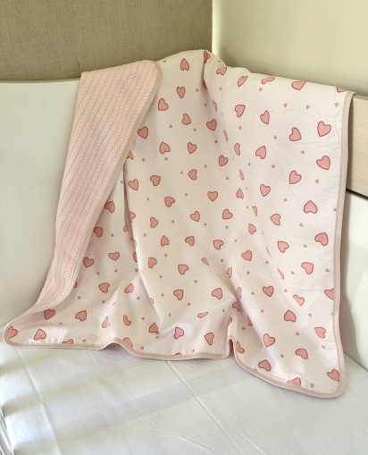 Бебешко одеяло - "Сладки сърчица/ розово" - 80/90см.