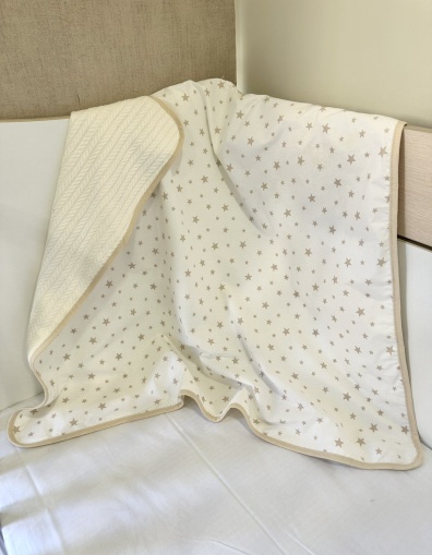 Бебешко одеяло - "Малки бежови звезди/ екрю" - 80/90см.
