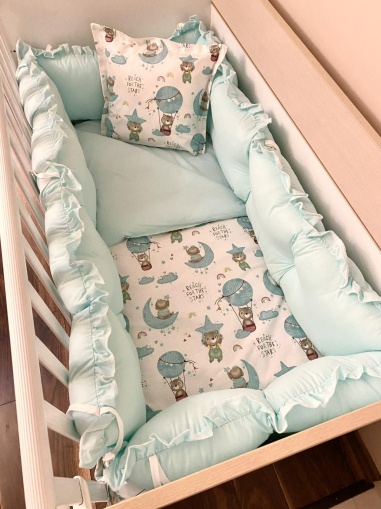 Бебешки спален комплект 8 части с обиколници "Ментови балони" - бяло