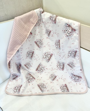 Бебешко одеяло - "Котешка прегръдка" - пудра- 80/90см.